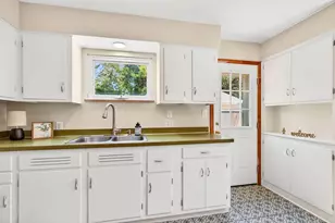 220 S Ashburton Rd, Columbus, OH 43213 - Photo 13
