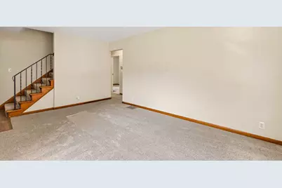 220 S Ashburton Road, Columbus, OH 43213 - Photo 9