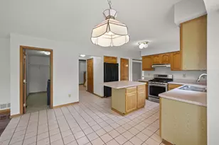 1271 River Trail Dr, Grove City, OH 43123 - Photo 11
