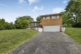 3250 Darracq Cir, Columbus, OH 43223 - Photo 7
