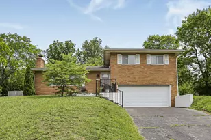 3250 Darracq Cir, Columbus, OH 43223 - Photo 1