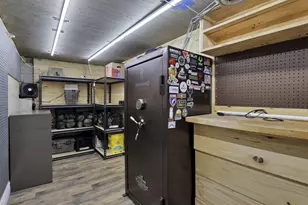 139 E Jenkins Ave, Columbus, OH 43207 - Photo 35