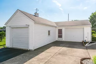 410 Lawnview Ave, Springfield, OH 45505 - Photo 7
