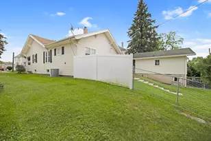 624 S Detroit St, Bellefontaine, OH 43311 - Photo 39