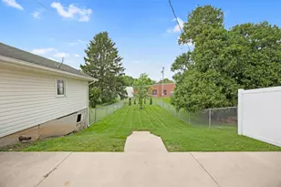 624 S Detroit St, Bellefontaine, OH 43311 - Photo 35