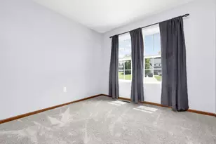 400 Woodview Dr, Bellefontaine, OH 43311 - Photo 23