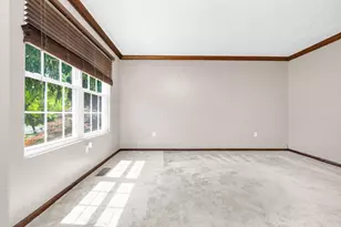 400 Woodview Dr, Bellefontaine, OH 43311 - Photo 5