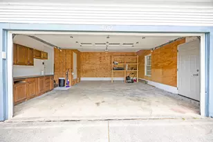 400 Woodview Dr, Bellefontaine, OH 43311 - Photo 43
