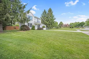 400 Woodview Dr, Bellefontaine, OH 43311 - Photo 33