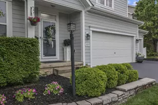 327 Fox Glen Dr E, Pickerington, OH 43147 - Photo 9