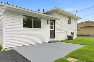 1439 Cranwood Dr, Columbus, OH 43229 - Photo 9