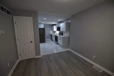 370 S Oakley Avenue, Columbus, OH 43204 - Photo 5