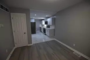 370 S Oakley Ave, Columbus, OH 43204 - Photo 5
