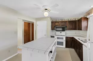 3023 Valley View Rd NE, Lancaster, OH 43130 - Photo 15
