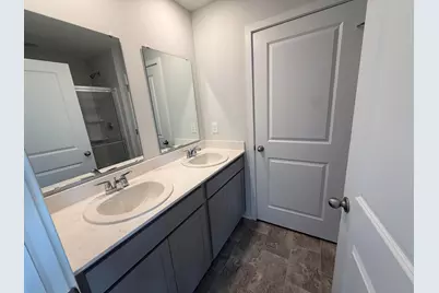 6308 N Marinelli Drive N, Columbus, OH 43228 - Photo 9