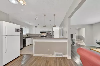 6450 Johnanne Street, Columbus, OH 43229 - Photo 9