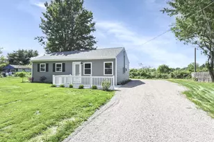 310 Melanie Dr, Milan, OH 44846 - Photo 5