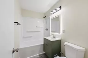 396 Pasadena Ave, Columbus, OH 43228 - Photo 5