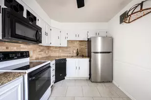 285 E Weisheimer Rd, Columbus, OH 43214 - Photo 13