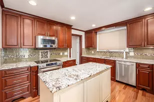2738 E Broad St, Bexley, OH 43209 - Photo 9