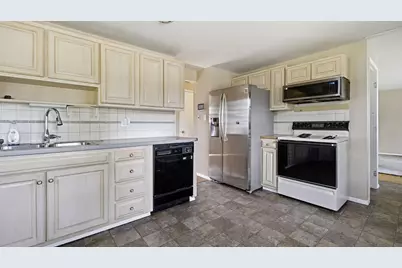 6493 Dobson Square E, Columbus, OH 43229 - Photo 13
