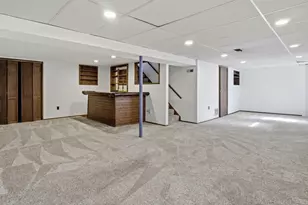 6493 Dobson Square E, Columbus, OH 43229 - Photo 31