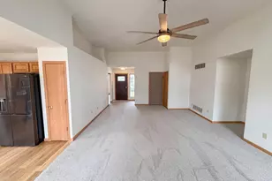 3600 Bluff Gap Dr, Grove City, OH 43123 - Photo 7