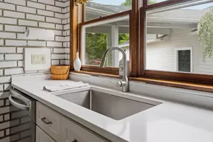 1127 E Walnut St, Westerville, OH 43081 - Photo 15