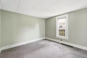 204 Washington Ave, Bellefontaine, OH 43311 - Photo 13