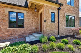 130 Barrington Pl, Powell, OH 43065 - Photo 5
