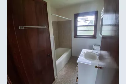 215 Whitehouse Street, Crooksville, OH 43731 - Photo 9