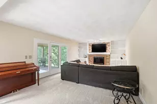 7567 Tenbury Dr, Dublin, OH 43017 - Photo 9