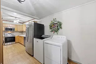 1862 Harrisburg Pike, Grove City, OH 43123 - Photo 11