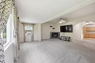 1862 Harrisburg Pike, Grove City, OH 43123 - Photo 3