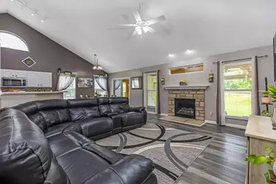 5771 Daisy Trail Drive, Grove City, OH 43123 - Photo 13