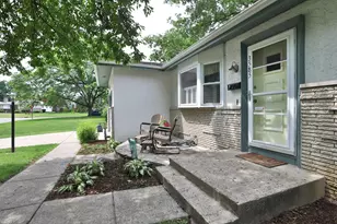 3585 Delamere Ave, Columbus, OH 43220 - Photo 5