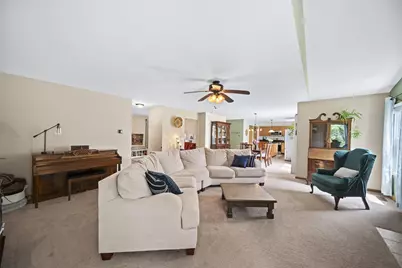 1092 Oxford Drive N, Pataskala, OH 43062 - Photo 5