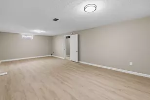 2069 Walnut Hill Park Dr, Columbus, OH 43232 - Photo 53