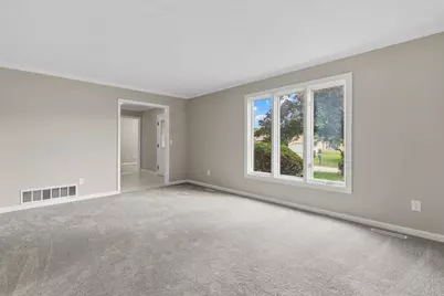 2069 Walnut Hill Park Drive, Columbus, OH 43232 - Photo 13