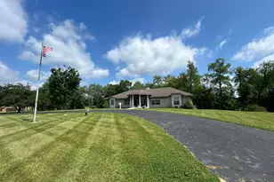 105 Flowers Dr, Newark, OH 43055 - Photo 1