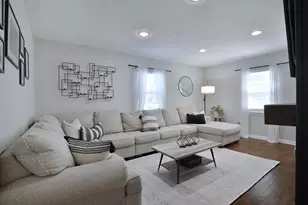588 Chatham Rd, Columbus, OH 43214 - Photo 3