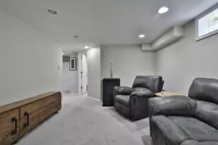 588 Chatham Rd, Columbus, OH 43214 - Photo 25