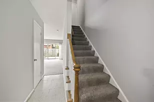 4454 Folkestone Ct S, Columbus, OH 43220 - Photo 9