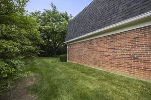 4454 Folkestone Ct S, Columbus, OH 43220 - Photo 43