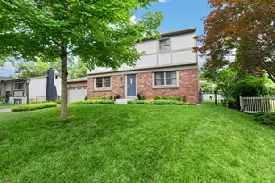5015 Fenwick Ct, Columbus, OH 43220 - Photo 3