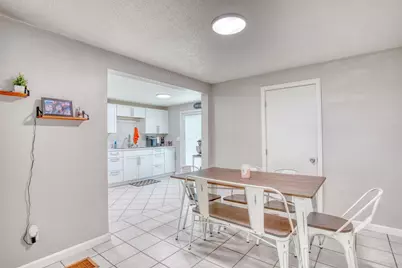 512 Mill Street, Utica, OH 43080 - Photo 9
