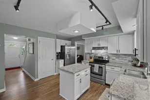 2391 Fishinger Rd, Columbus, OH 43221 - Photo 25