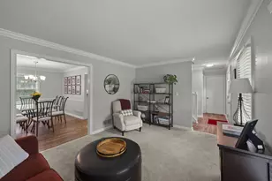 2391 Fishinger Rd, Columbus, OH 43221 - Photo 11