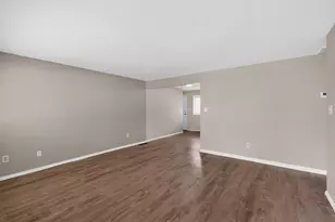 1762 Kaiser Dr, Reynoldsburg, OH 43068 - Photo 7