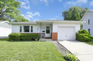 610 W 9th St, Marysville, OH 43040 - Photo 1